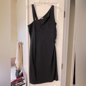 Diane Von Furstenberg black fitted asymmetrical shoulder dress. GORGEOUS!!